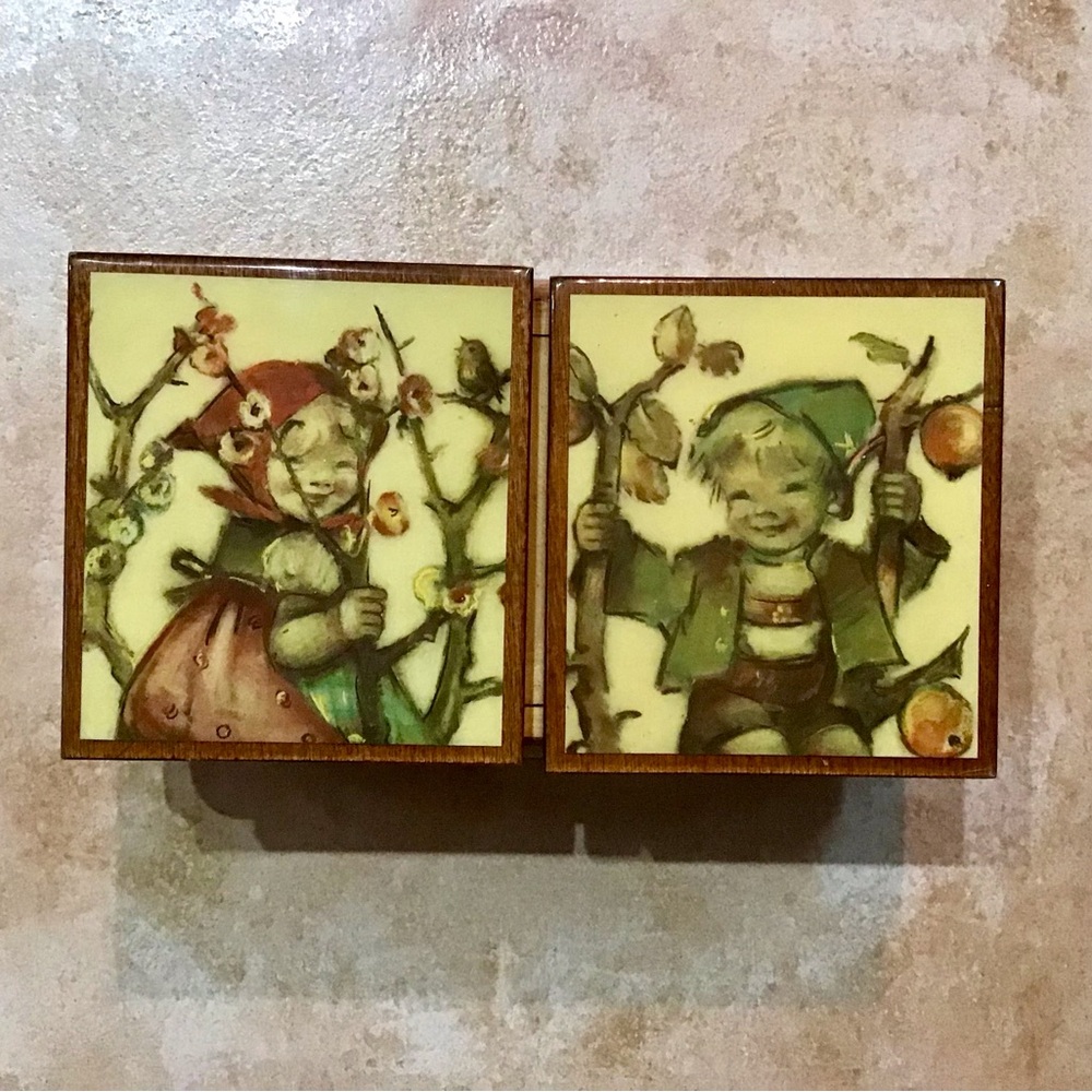 Vintage musical trinket box
